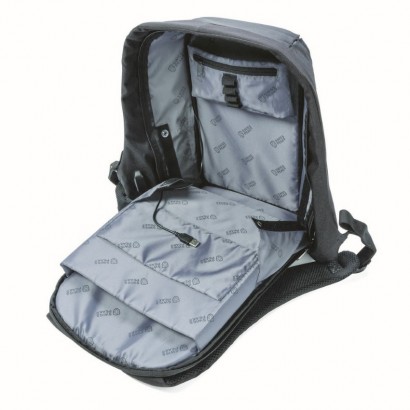 Swiss Peak plecak na laptopa chroniący przed kieszonkowcami