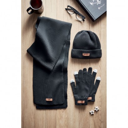 Czapka, szal i rękawiczki