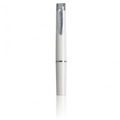 Diagnostyczna latarka lekarska w kształcie długopi