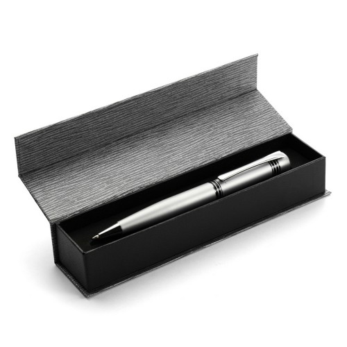 Długopis przekręcany w ozdobnym pudełku z magnesem
